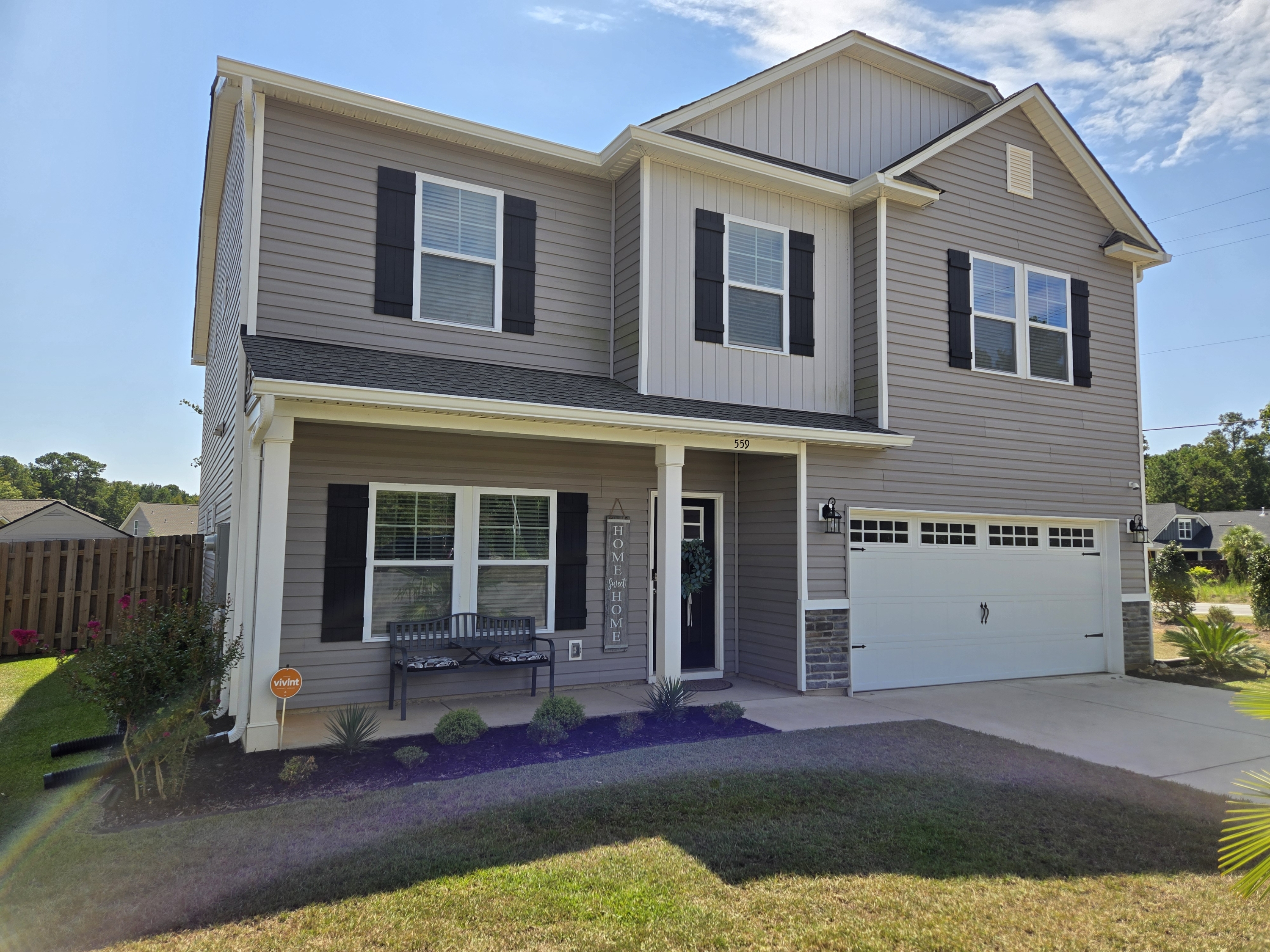 559 Mitscher Way