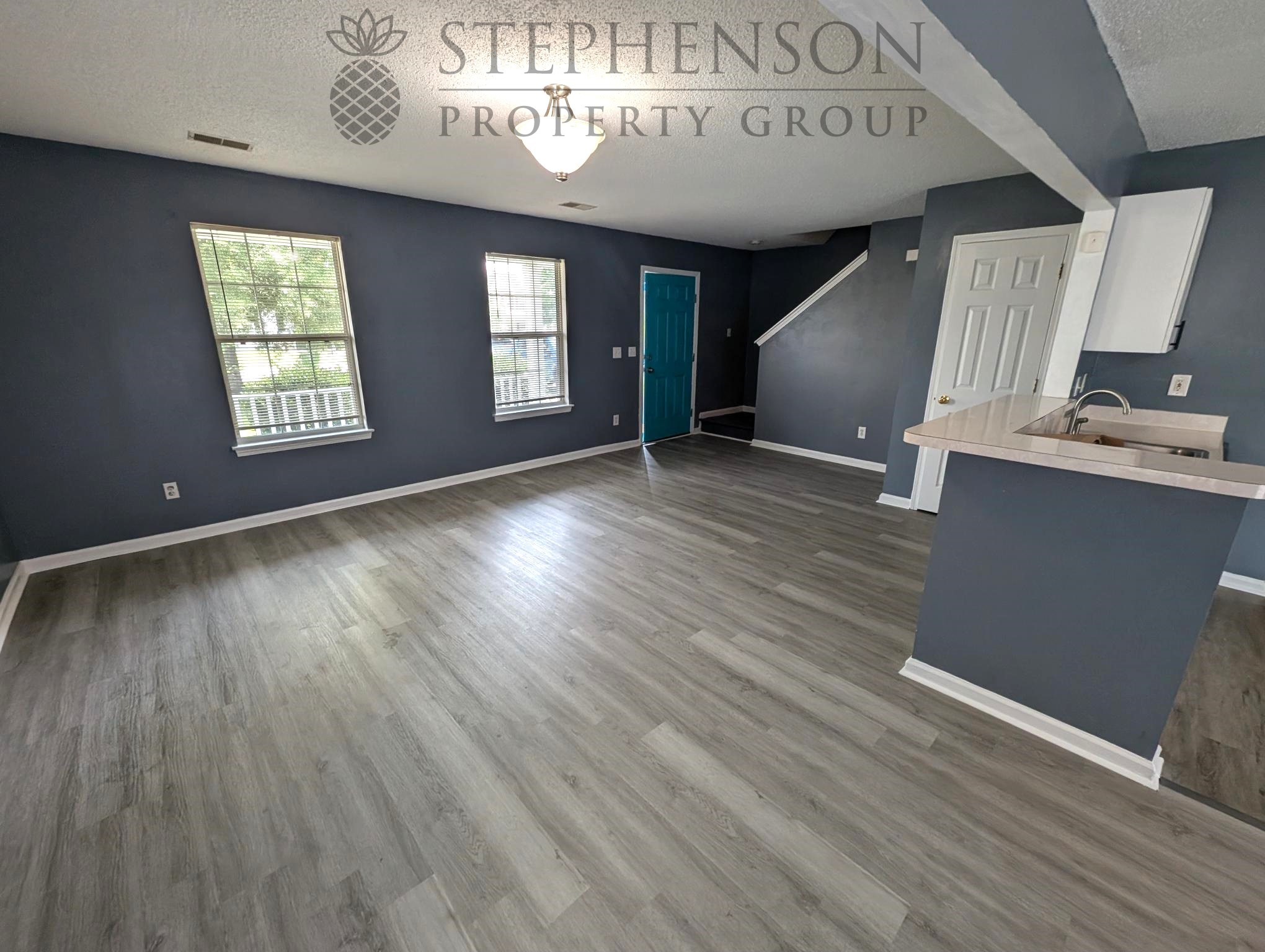 1129 Waverly Place Lane